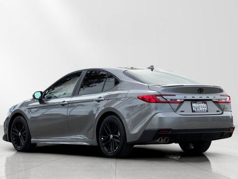 Used 2026 Toyota Camry SE w/ Convenience Package image 5