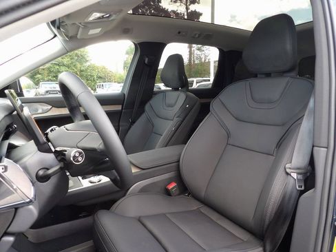 New 2025 Volvo EX90 Ultra image 12