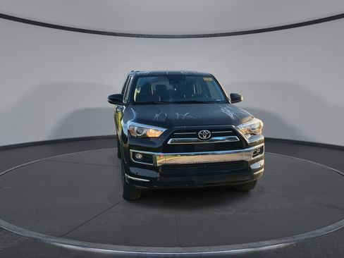 Used 2024 Toyota 4Runner Limited AWD/4WD image 3