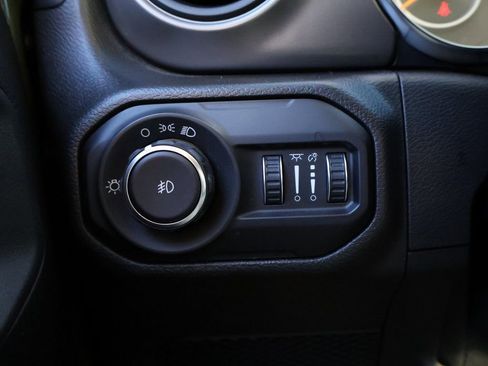 Used 2021 Jeep Wrangler Unlimited Sport image 30