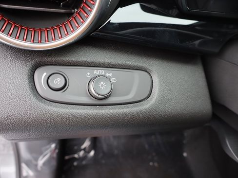 New 2026 Chevrolet Trax RS w/ Sunroof Package image 10