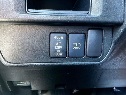 Certified 2019 Toyota Tacoma TRD Off-Road AWD/4WD image 34