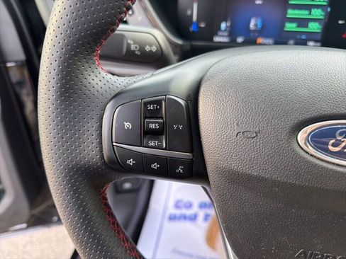 Used 2025 Ford Escape ST-Line image 25