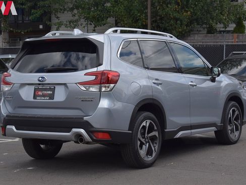 Used 2022 Subaru Forester Touring image 5