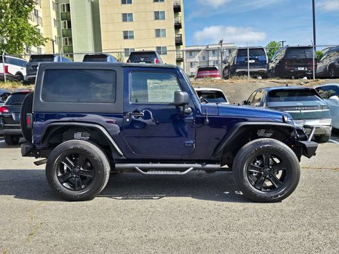 Used 2013 Jeep Wrangler Sport AWD/4WD image 9