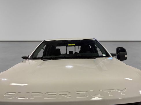 Certified 2024 Ford F250 Lariat AWD/4WD image 14