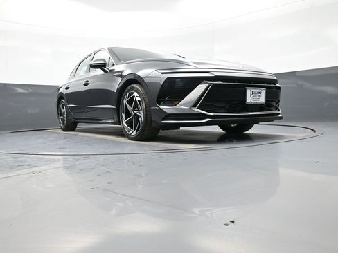 Certified 2025 Hyundai Sonata SEL FWD image 27