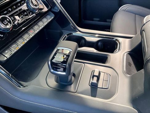 Certified 2025 GMC Sierra 1500 AT4X image 17