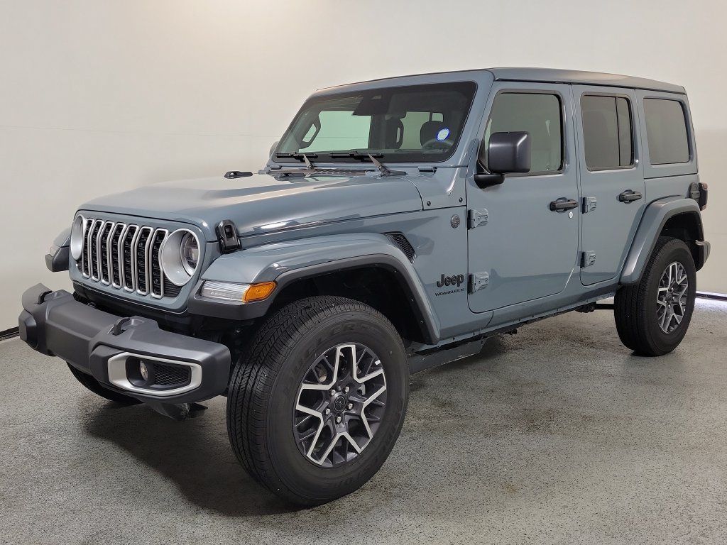 Used 2026 Jeep Wrangler Unlimited Sahara AWD/4WD image 3