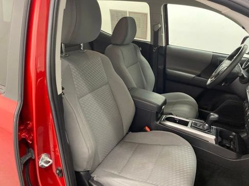 Certified 2023 Toyota Tacoma SR5 AWD/4WD image 30