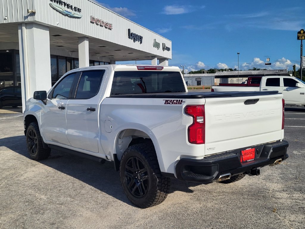 Used 2022 Chevrolet Silverado 1500 Custom Trail Boss w/ Safety Confidence Package AWD/4WD image 5