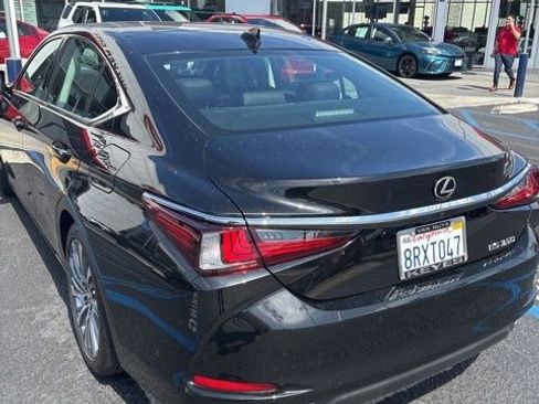 Used 2020 Lexus ES 350 w/ Premium Package image 5