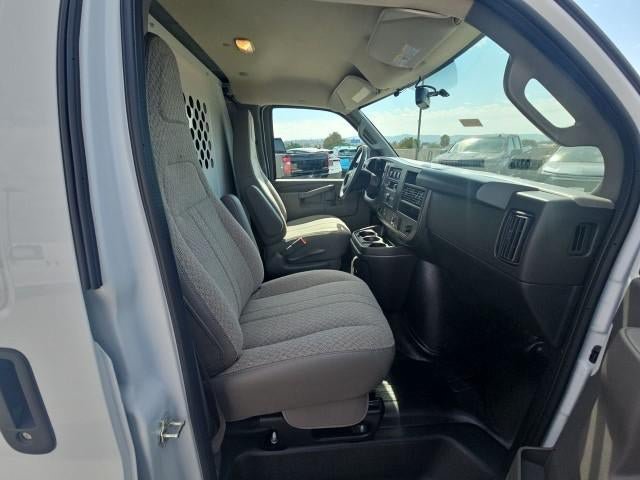 New 2026 Chevrolet Express 2500 Extended w/ Communications Package RWD image 25