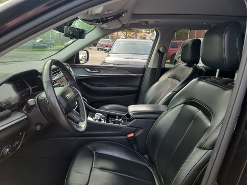 Used 2023 Jeep Grand Cherokee 4WD 4xe w/ Luxury Tech Group II image 16