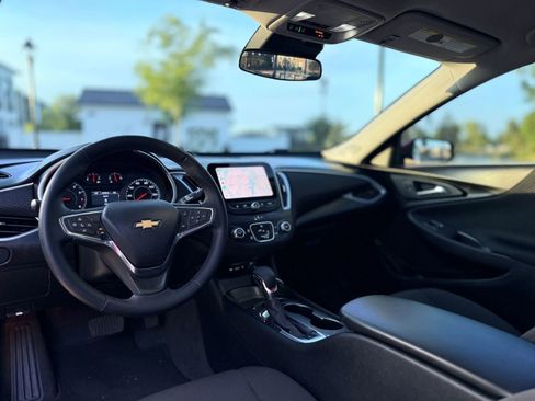 Used 2024 Chevrolet Malibu RS FWD image 11
