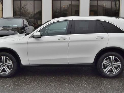 Used 2019 Mercedes-Benz GLC 300 4MATIC image 3