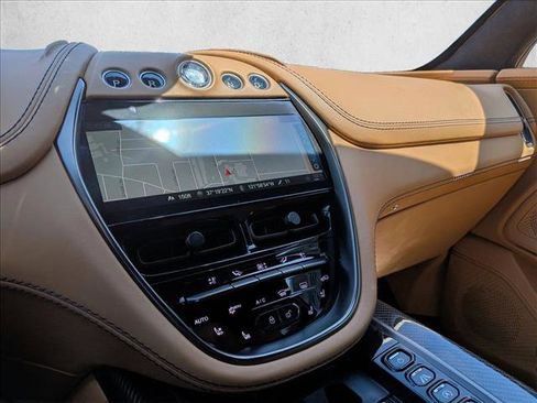 Used 2021 Aston Martin DBX AWD/4WD image 13