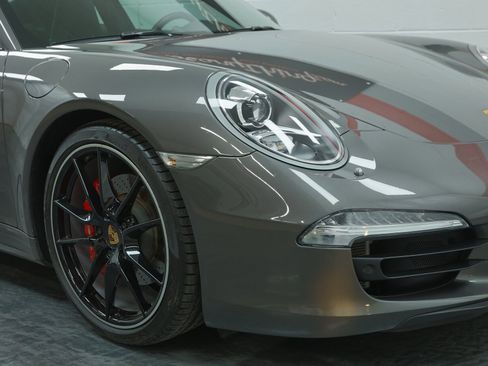 Used 2014 Porsche 911 Carrera 4S image 36