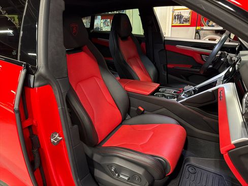 Used 2020 Lamborghini Urus image 20