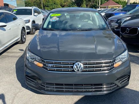 Used 2017 Volkswagen Passat 1.8T R-Line image 2