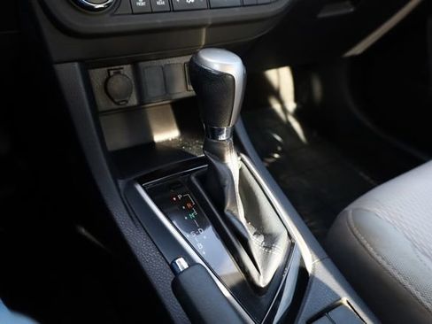 Used 2015 Toyota Corolla LE image 20