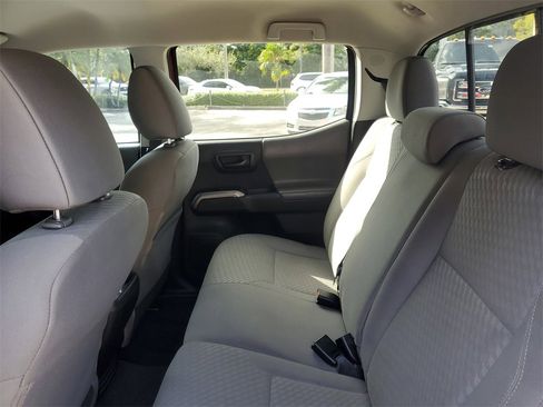 Certified 2022 Toyota Tacoma SR5 image 10