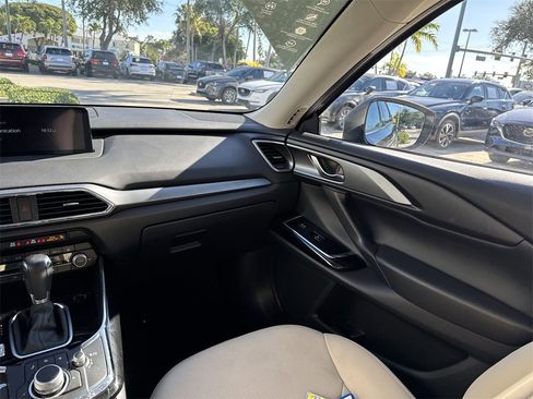 Used 2023 MAZDA CX-9 Touring image 16