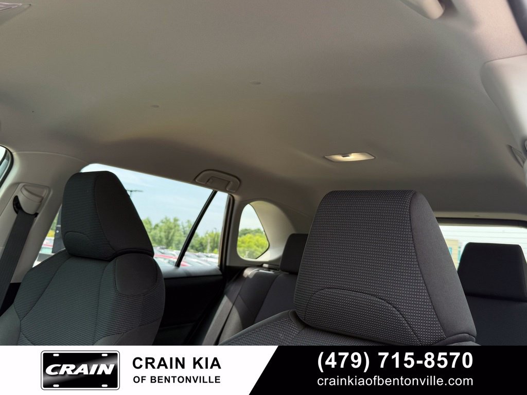 Used 2025 Toyota RAV4 LE AWD/4WD image 22