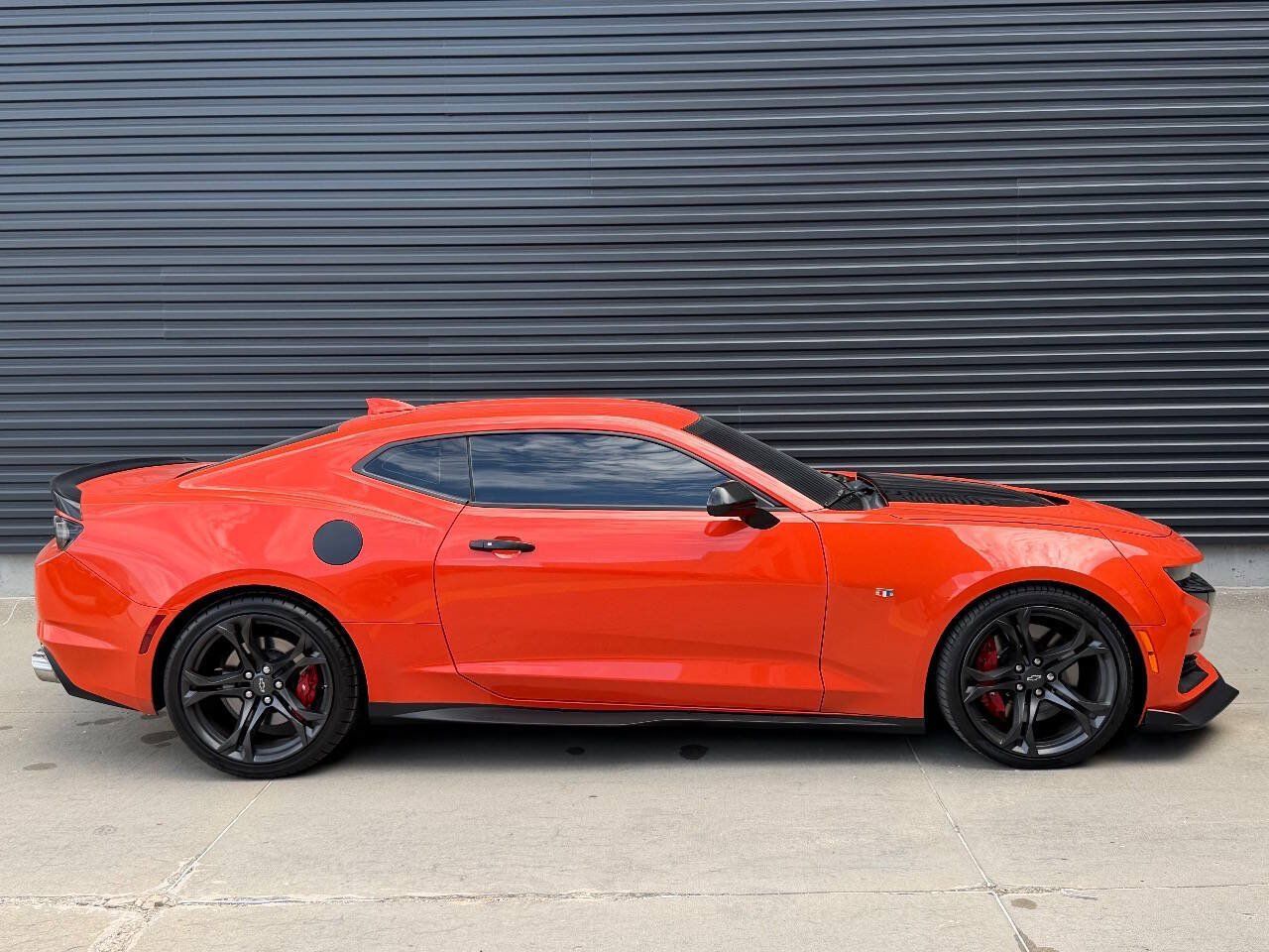 Used 2021 Chevrolet Camaro SS RWD image 10