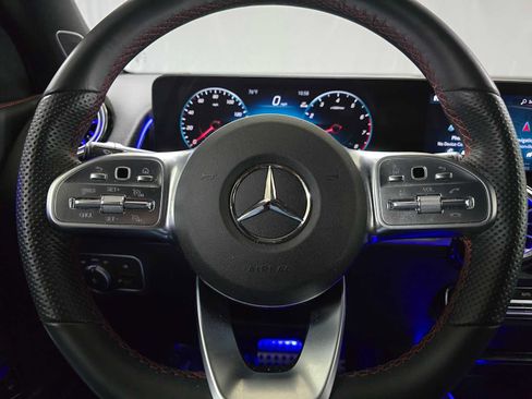 Used 2023 Mercedes-Benz GLB 250 4MATIC image 25