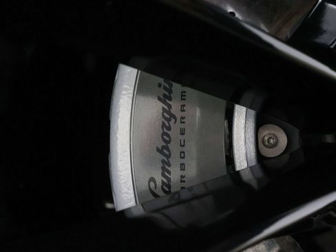 Used 2020 Lamborghini Urus image 81