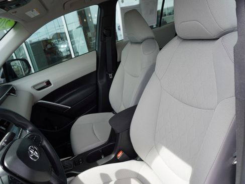 Used 2025 Toyota Corolla Cross L FWD image 19