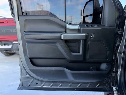 Used 2016 Ford F150 XLT w/ Equipment Group 302A Luxury image 13