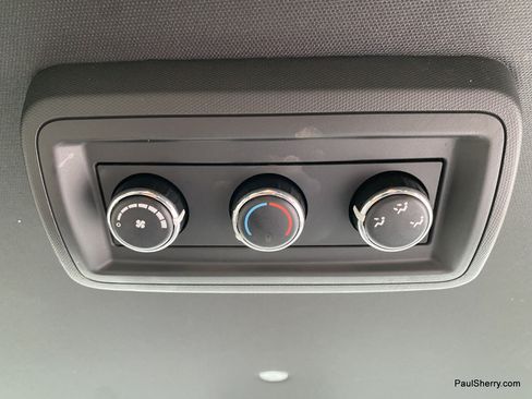 Used 2019 Dodge Grand Caravan SXT FWD image 19