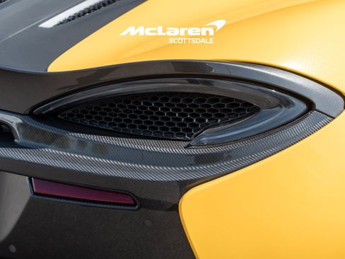 Used 2017 McLaren 570S Coupe RWD image 28