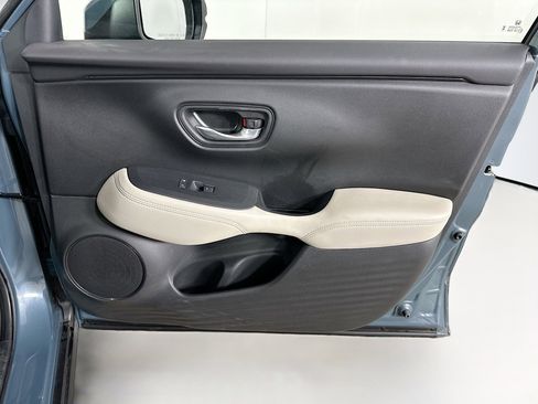 Used 2024 Honda HR-V LX image 30