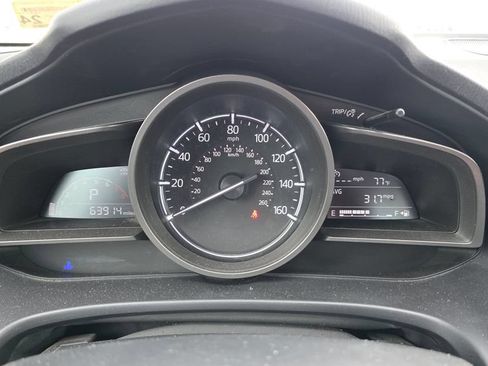 Used 2018 MAZDA MAZDA3 Sport FWD image 17