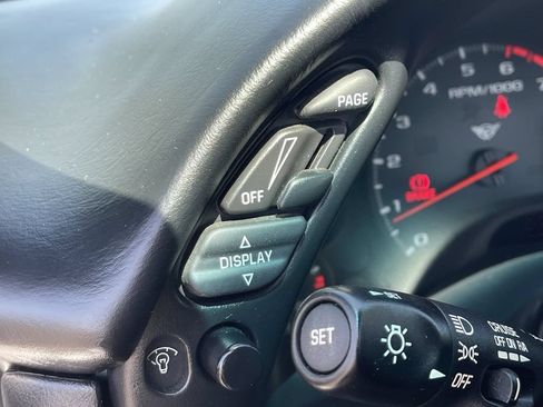Used 2002 Chevrolet Corvette Convertible w/ Preferred Equipment Group2 RWD image 26