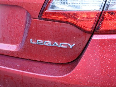 Used 2015 Subaru Legacy 2.5i Premium AWD/4WD image 8