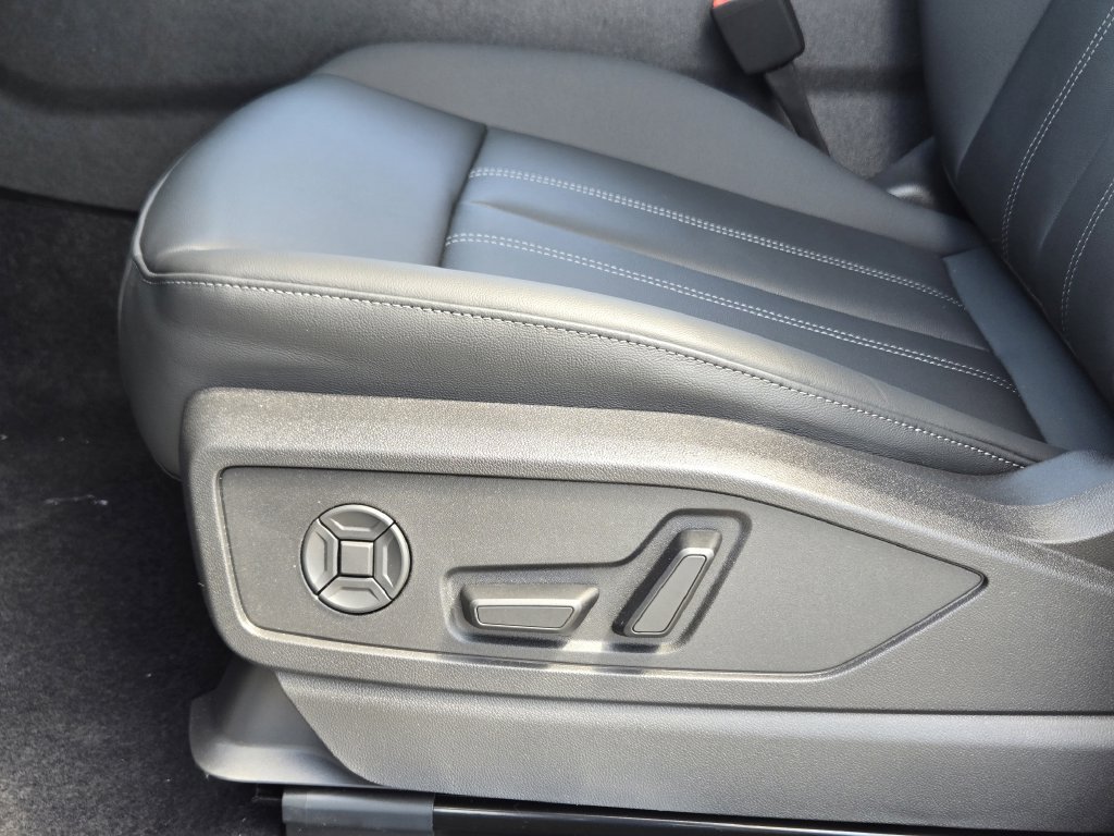 New 2026 Audi Q5 Premium Plus w/ Premium Plus AWD/4WD image 30
