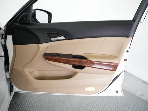 Used 2011 Honda Accord EX-L image 51