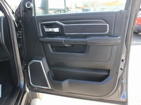 Used 2024 RAM 3500 Laramie w/ Night Edition image 31