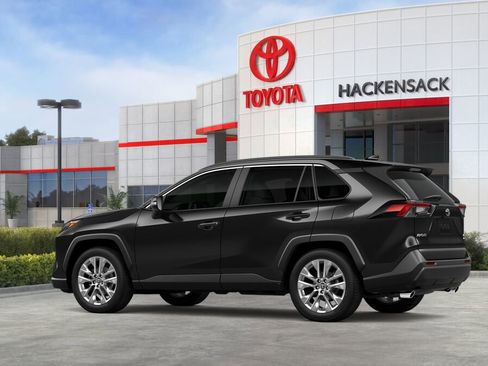 Used 2025 Toyota RAV4 XLE Premium w/ Weather Package image 5