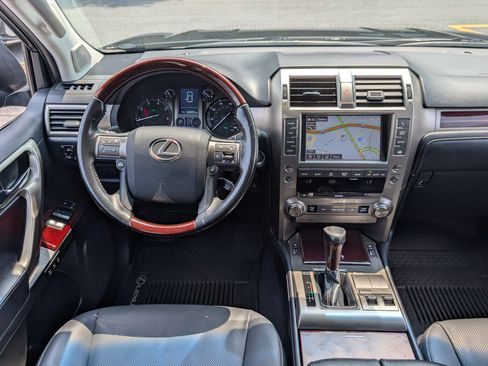Used 2019 Lexus GX 460 Premium AWD/4WD image 18