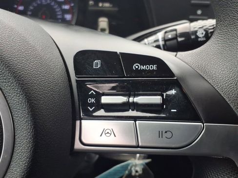 Used 2021 Hyundai Elantra SE image 21