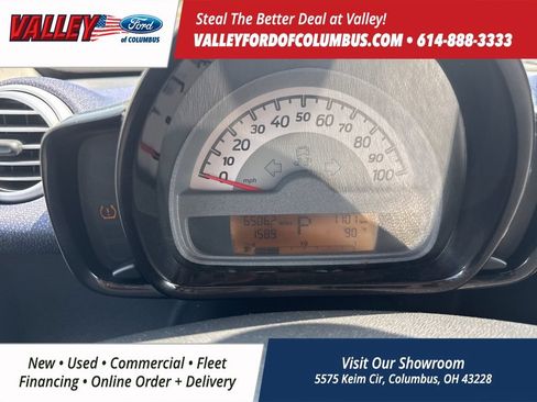 Used 2012 smart fortwo passion RWD image 5