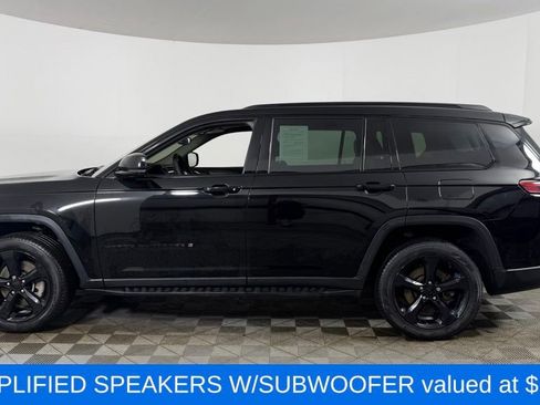 Used 2023 Jeep Grand Cherokee L Limited w/ Black Appearance Package AWD/4WD image 5