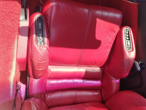 Used 1990 Chevrolet Corvette Coupe RWD image 23