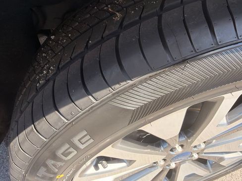 Used 2022 Ford Escape Titanium AWD/4WD image 36