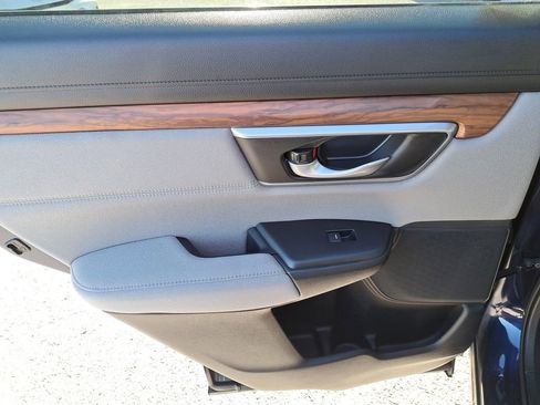 Used 2019 Honda CR-V EX image 7